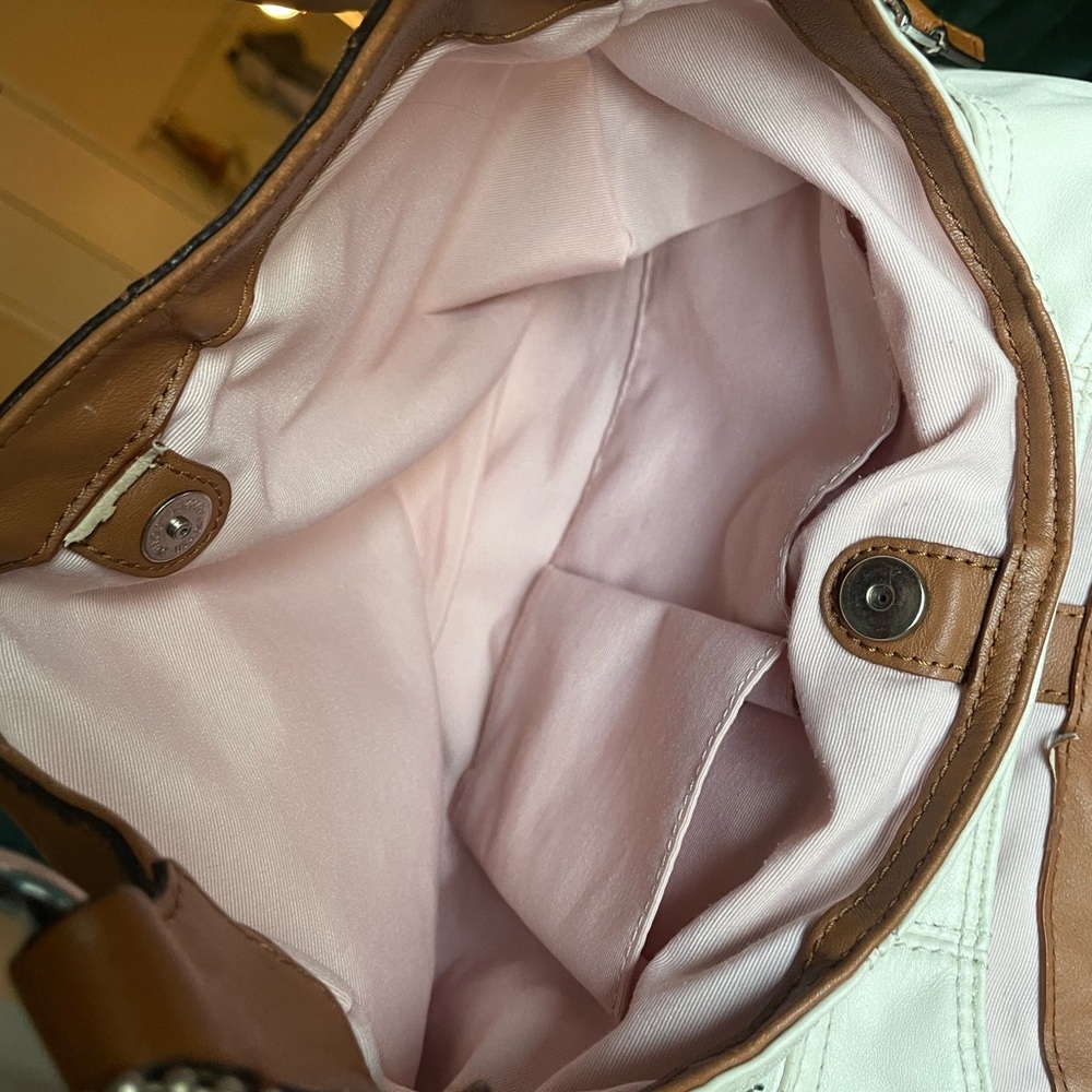 Coach Soho Leather Shoulder Bag Cream - Picture 11 of 12